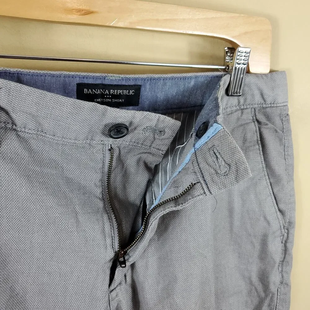 Banana Republic Emerson Straight Fit Shorts Size 32